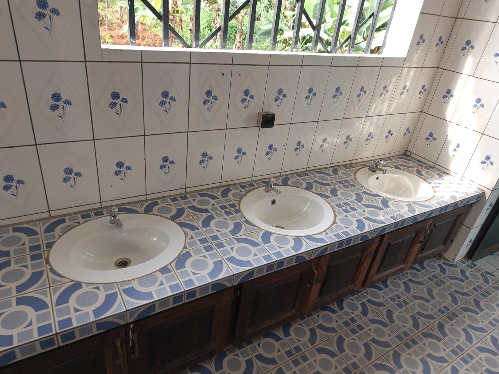 Clean water & modern toilets